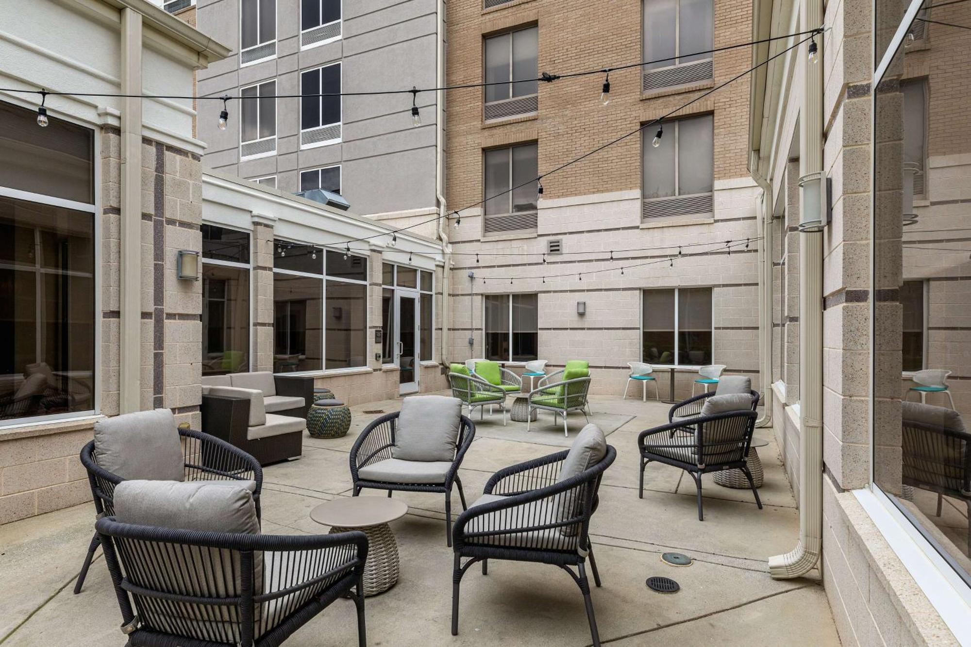 Hilton Garden Inn Atlanta East/Stonecrest Lithonia Exterior foto